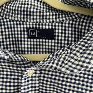 Gap button down shirt